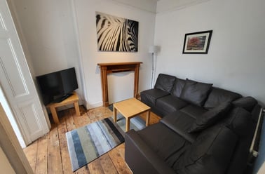 Cheltenham Place, Greenbank, Plymouth - Image 2